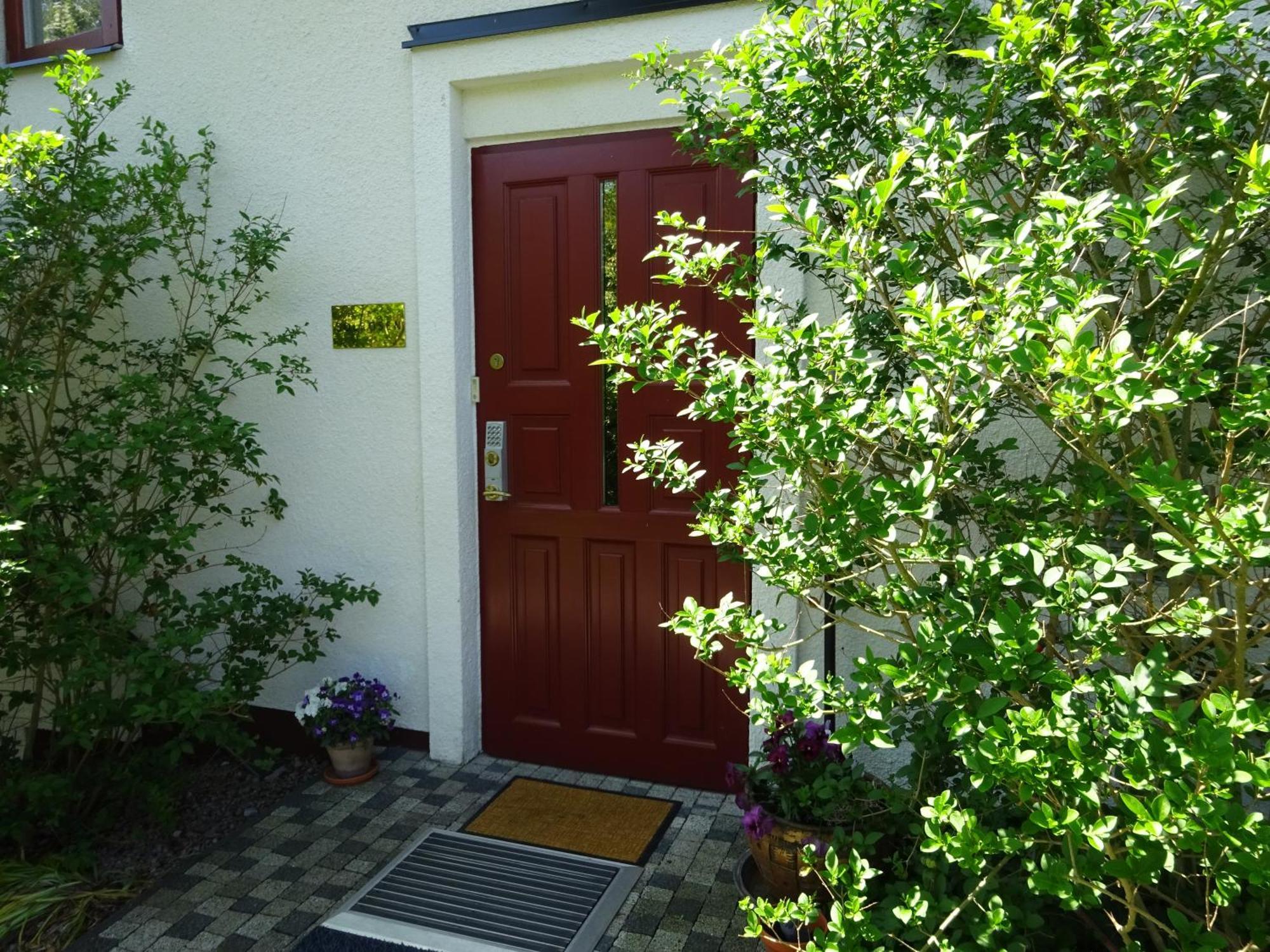 Solrosen I Simrishamn - Oesterlen Exterior foto