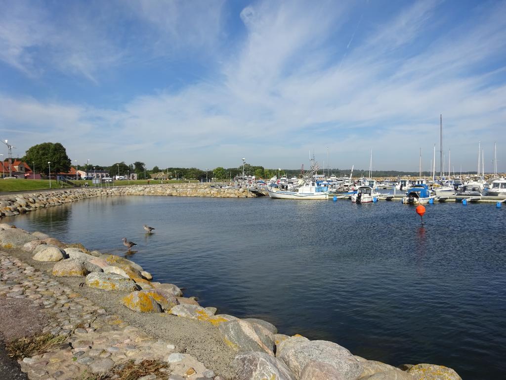 Solrosen I Simrishamn - Oesterlen Exterior foto